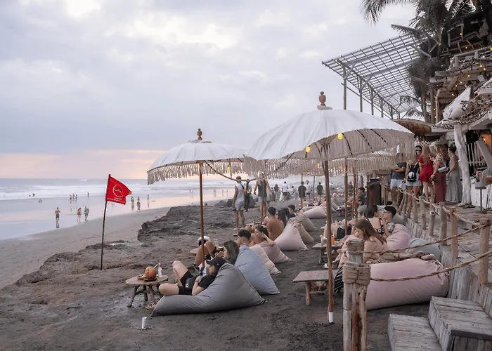 Enjoy Bali Today - Batu Mejan Near Echo チャングー